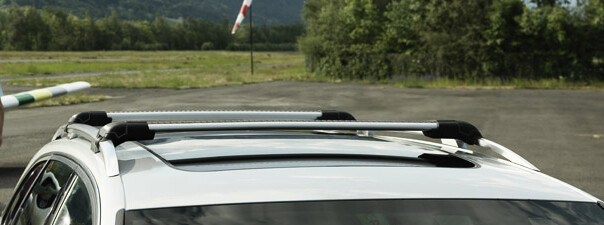 Dachträger Thule WingBar Edge MINI Countryman 5-T SUV Dachreling 17+