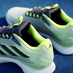 Damen Tennisschuhe adidas Avacourt 2 GRESPA/CBLACK
