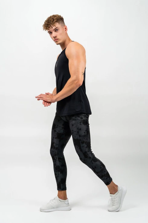 Black t shirt with black leggings 2025