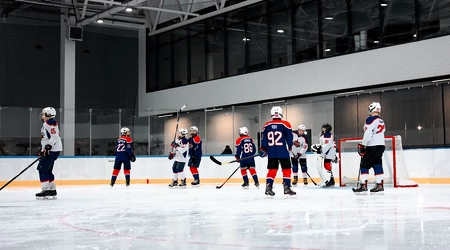 Eine stille Revolution. Breite Eisbahnen auf der Eishockey-Landkarte sterben aus