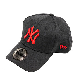 Kappe New Era 9Forty Shadow Tech MLB New York Yankees Black/Red