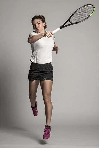 Simona Halep mit neuen Tennisschläger Wilson Blade v7