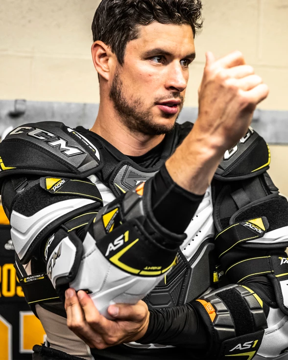 Sidney Crosby in Eishockeyschonern CCM Tacks