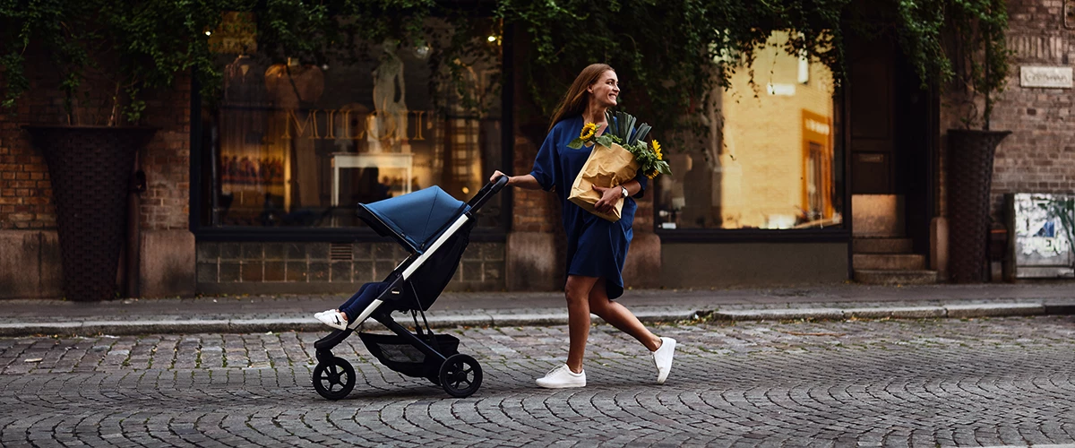 Thule Spring Stadtkinderwagen lassen sich mit nur einer Hand führen